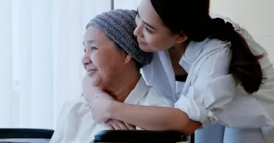 Promulgan ley que protege a trabajadores con cáncer.