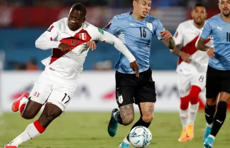 Uruguay y Per juegan en el Centenario.