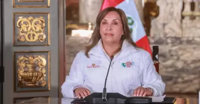 Dina Boluarte: "Me bao en manteca, me llega"