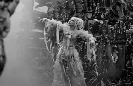 Lady Gaga estren videoclip "The Dead Dance"