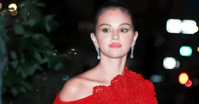 Selena Gmez revela que padece de artritis en los dedos