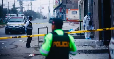 Balacera en SJL acaba con dos personas fallecidas.