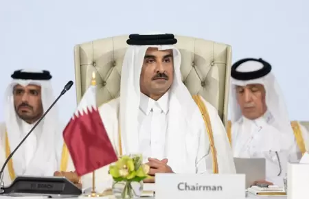 Emir de Qatar dirigi la cumbre rabe-islmica.