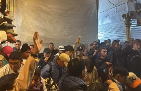Caos en Aguas Calientes por paro que ha afectado a cientos de turistas.
