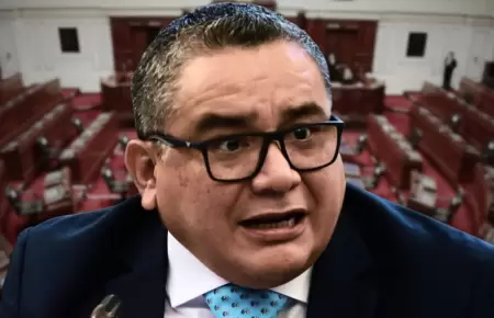 Presentan mocin de censura contra Santivez.