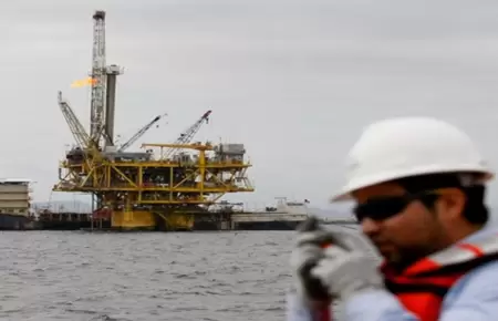 Ejecutivo firma modificacin en contrato para exploracin de petrleo