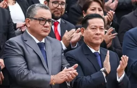 Ministro Santivez y el premier Arana en un acto oficial.