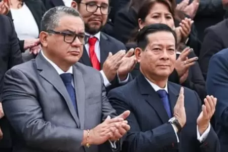 Ministro Santivez y el premier Arana en un acto oficial.