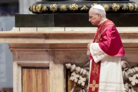Papa Len XIV expulsa a dicono por abuso de menores