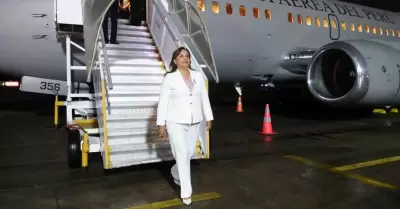 Dina Bolaurte con destino a EE. UU.