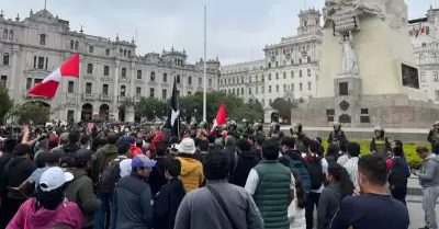 'Generacin Z' rechaza presencia de polticos en las marchas.