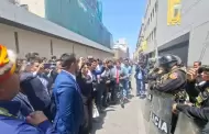 Ms de 80 alcaldes protestan frente al MEF: Buscan que se reactiven los proyectos paralizados