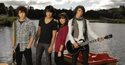 Jonas Brothers y Demi Lovato juntos en 'Camp Rock 3'