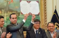 Presidente del Congreso firma autgrafa de ley que permite el octavo retiro de AFP