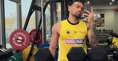 Alexander Callens volvió a entrenar con el AEK de Grecia.