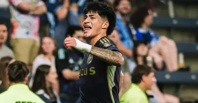 Kenji Cabrera anot su primer gol con el Vancouver Whitecaps.