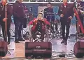 Dilbert Aguilar alarma a fans al presentarse en concierto en silla de ruedas: "No puedo dejar de cumplir mis compromisos"