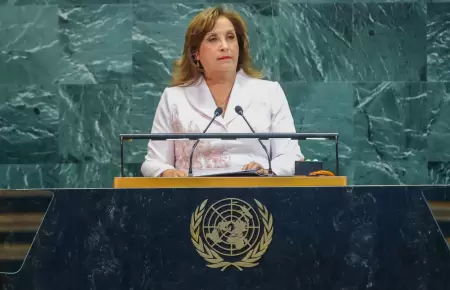 Dina Boluarte en IV Conferencia Mundial de la Mujer