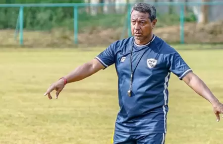 Nolberto Solano acept dificultades al mando de Pakistn.