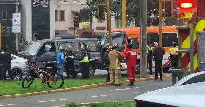 Triple choque se registr en la avenida Salaverry en Jess Mara.