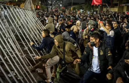 Polica llama a la calma tras los disturbios