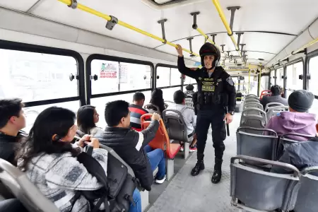 Foto publicada por el Mininter asegurando el resguardo de buses
