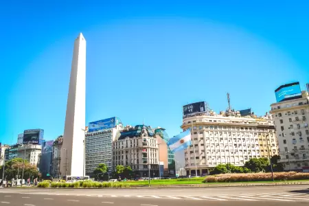 Descuento en pasajes durante el Travel Sale 2025.