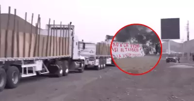 Panamericana Sur permanece bloqueada por manifestacin