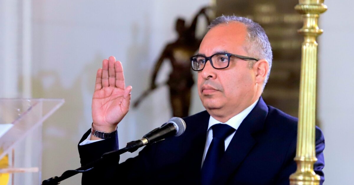 Juan Cavero fue designado como ministro de Justicia por intereses particulares, señala exdefensor del Pueblo