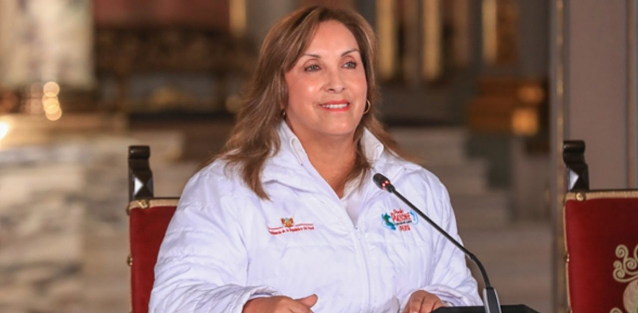 Dina Boluarte exige pensión vitalicia: "Por discreción, hubiera esperado que acabe este mandato", critica especialista