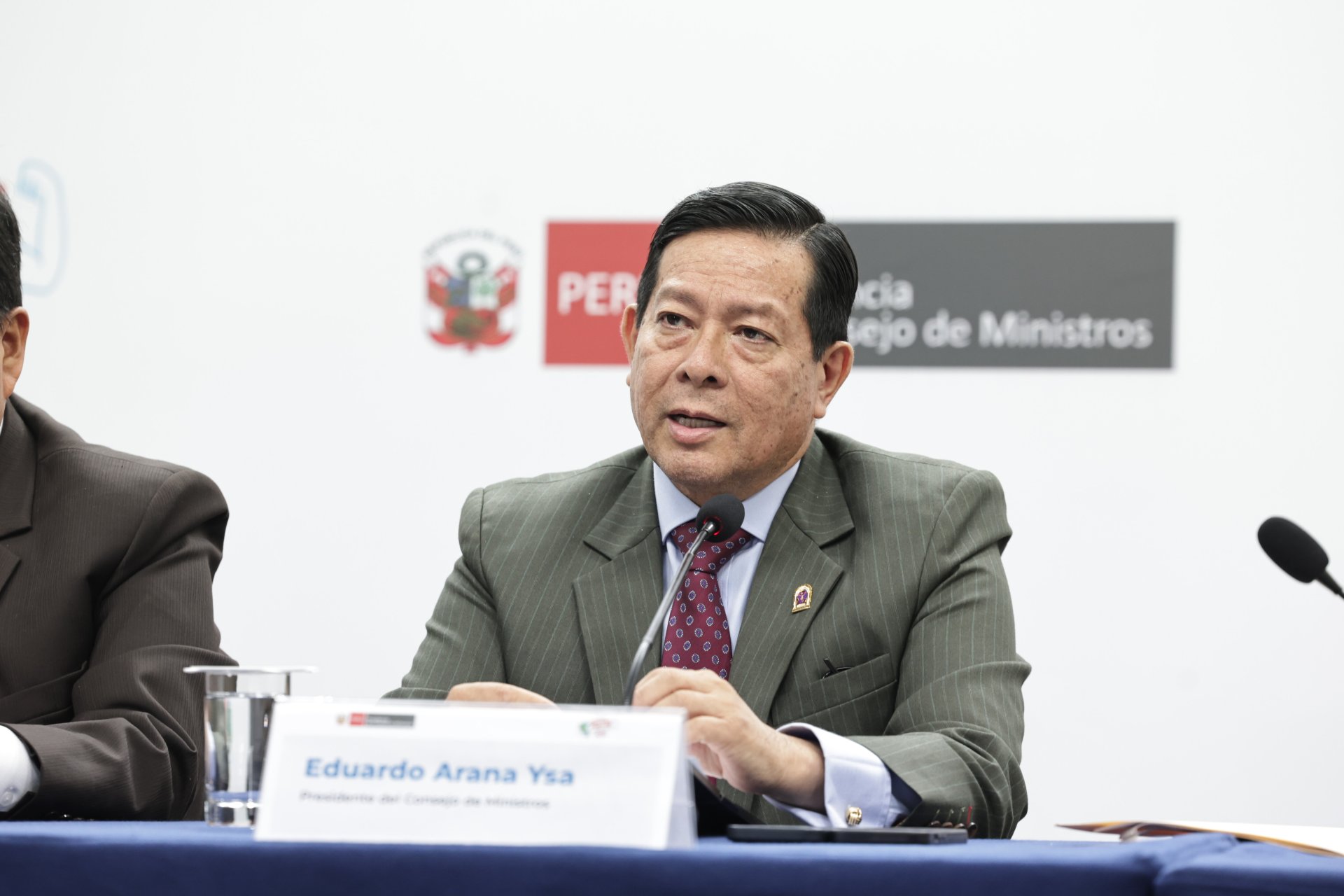 Eduardo Arana extendió disculpas a congresistas que no pudieron participar en mesa de trabajo