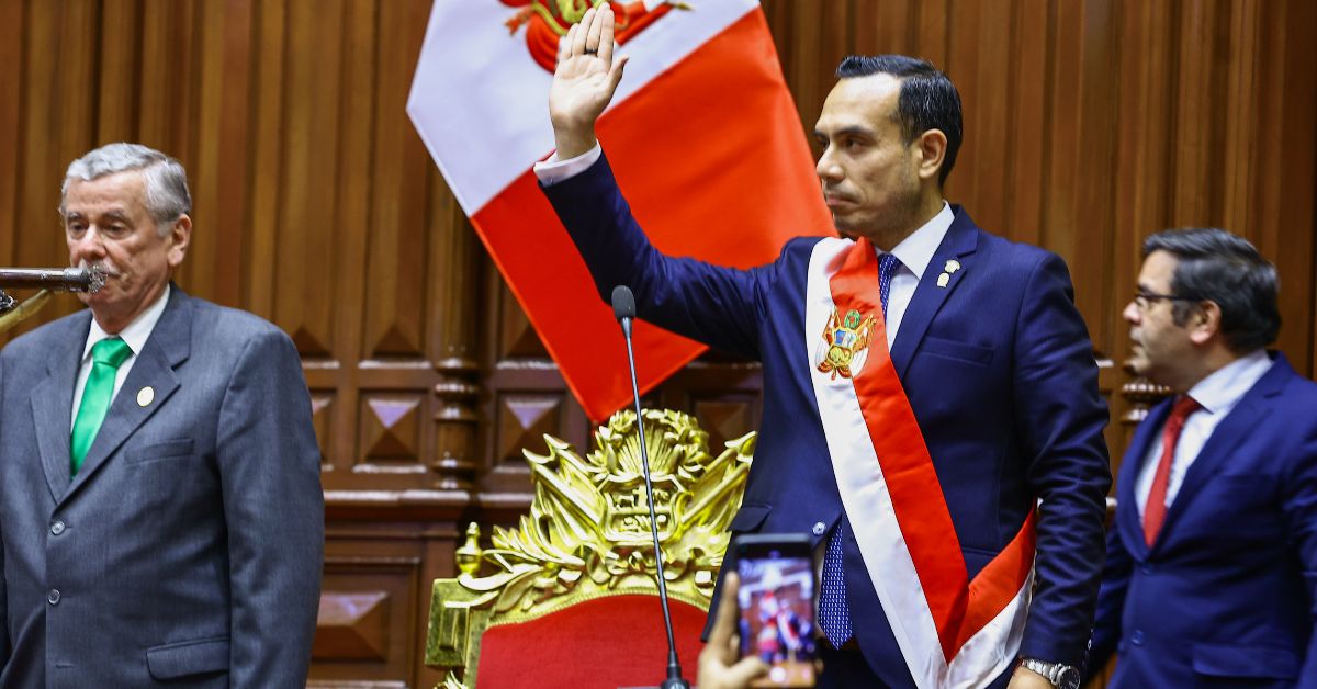 Jos Jer llega a Palacio de Gobierno