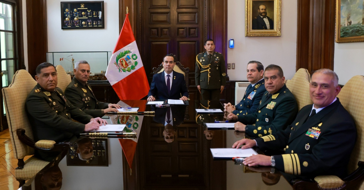 Presidente José Jerí sostuvo su primera reunión con altos mandos de las Fuerzas Armadas y la PNP
