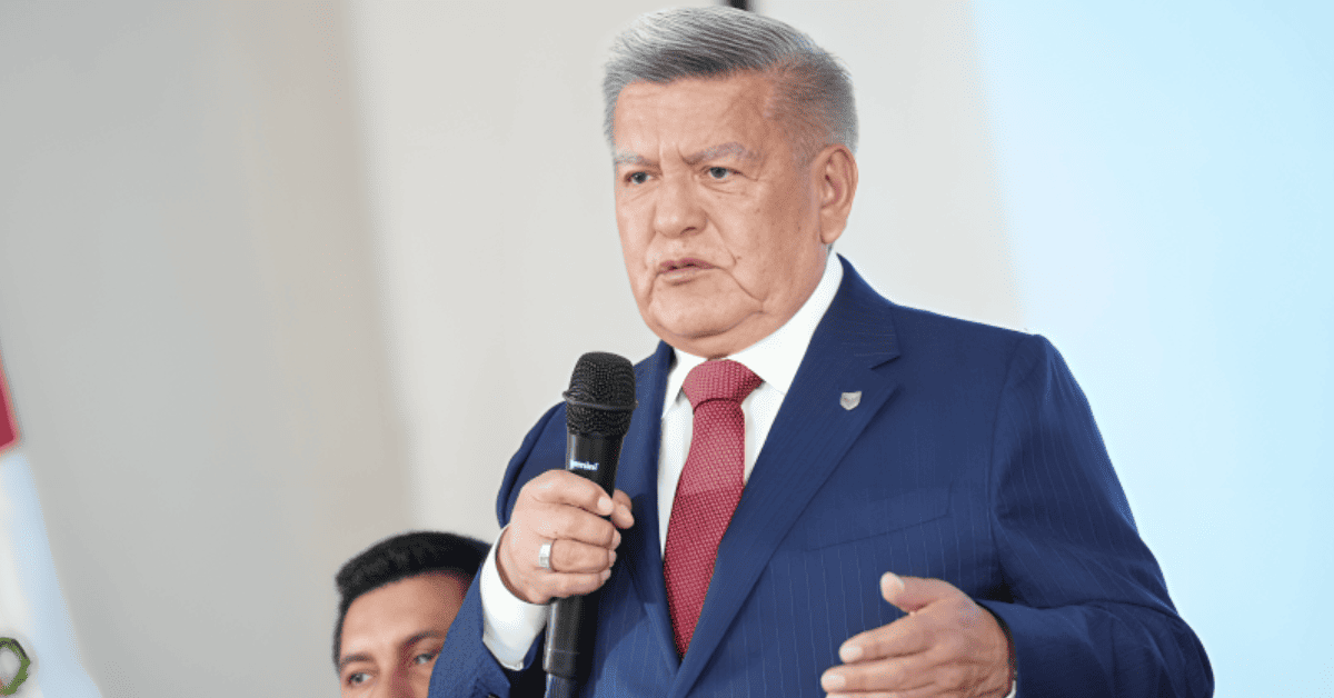César Acuña renuncia a su cargo de gobernador regional de La Libertad