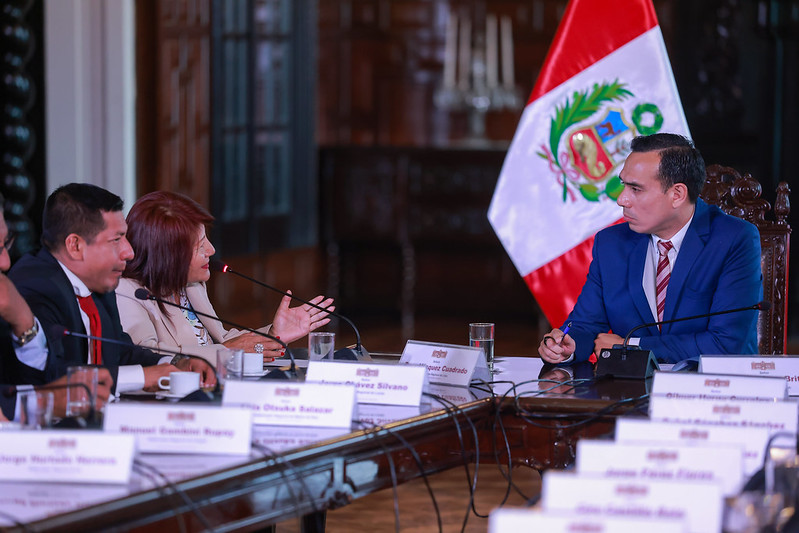 Reunin entre presidente Jos Jer con gobernadores regionales