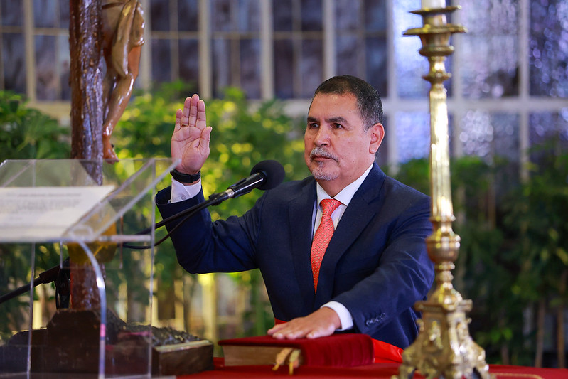 Jorge Figueroa Guzmn es nuevo titular de Minedu