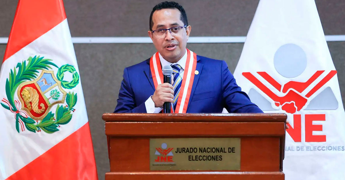 JNE no compite ni gobierna, sino que arbitra con independencia, afirma Burneo: Promete pacto ético electoral