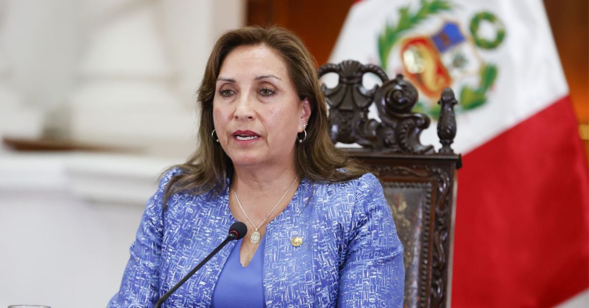 Edwin Martínez presenta denuncia constitucional contra Dina Boluarte: Pide inhabilitación de 10 años