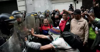 Mininter niega orden de reprimir periodistas en marchas.