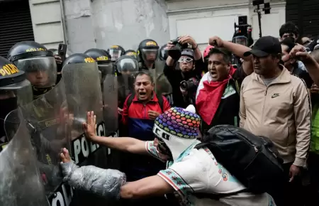 Mininter niega orden de reprimir periodistas en marchas.