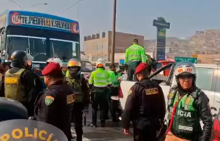 Denuncian que policas detuvieron de forma arbitraria a transportistas en pleno