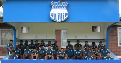 Emelec sin entrenar por falta de pago