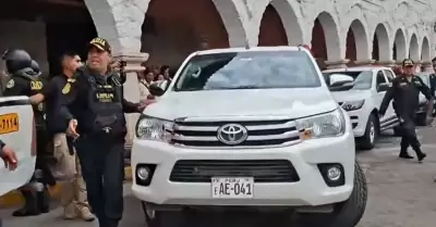 ngel Manero fue rechazado por manifestantes en Ayacucho.