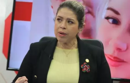 Ministra Ana Pea sufri un accidente vehicular en Arequipa