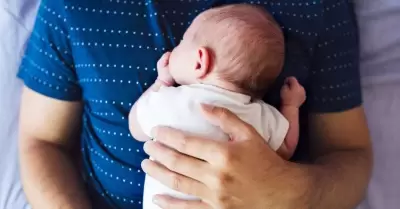 Proponen licencia de paternidad cuando acabe la licencia de la madre.
