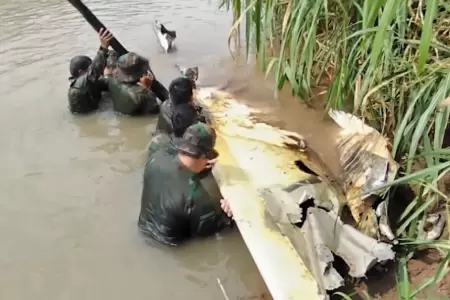 Partes de la avioneta encontrada en Oxapampa.