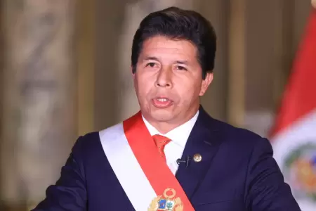 Pedro Castillo exige volver al poder