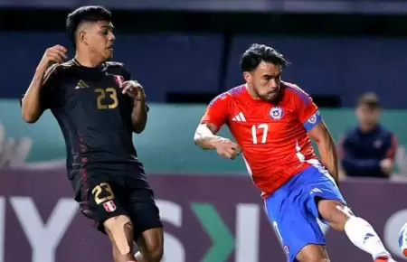 Joao Grimaldo durante el amistoso entre Chile y Per.
