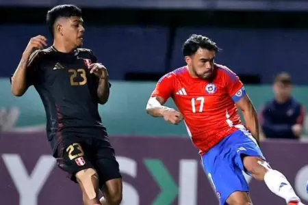 Joao Grimaldo durante el amistoso entre Chile y Per.