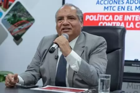 Csar Sandoval Pozo.